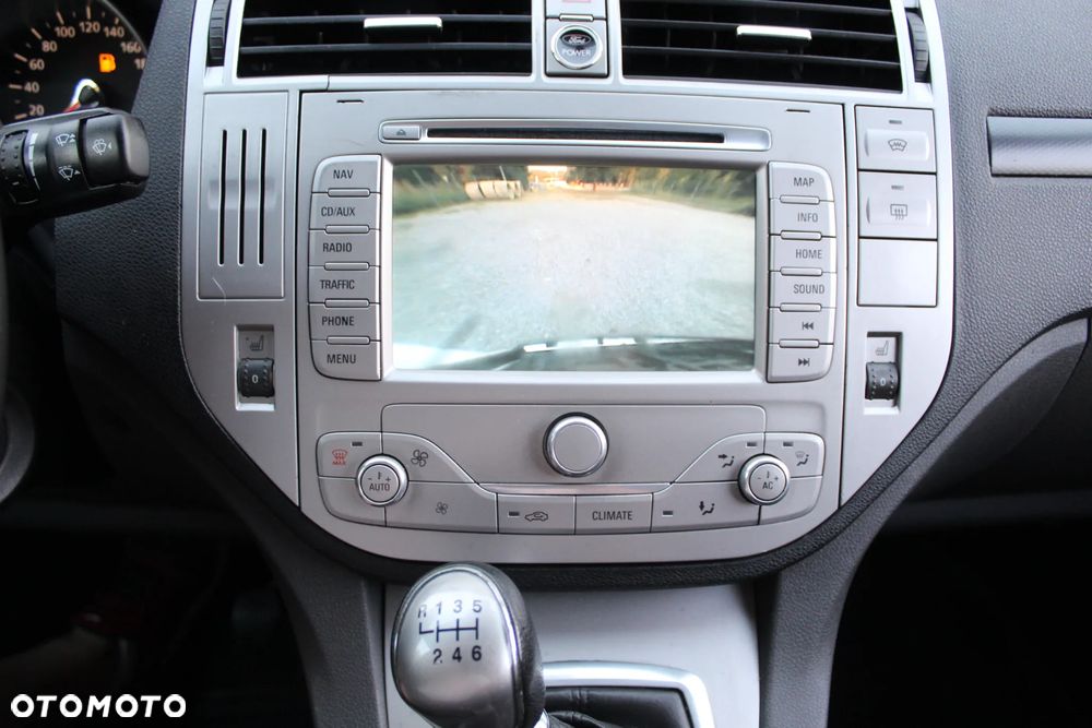 Ford Kuga 2.0 TDCi 4x4 Titanium - 29