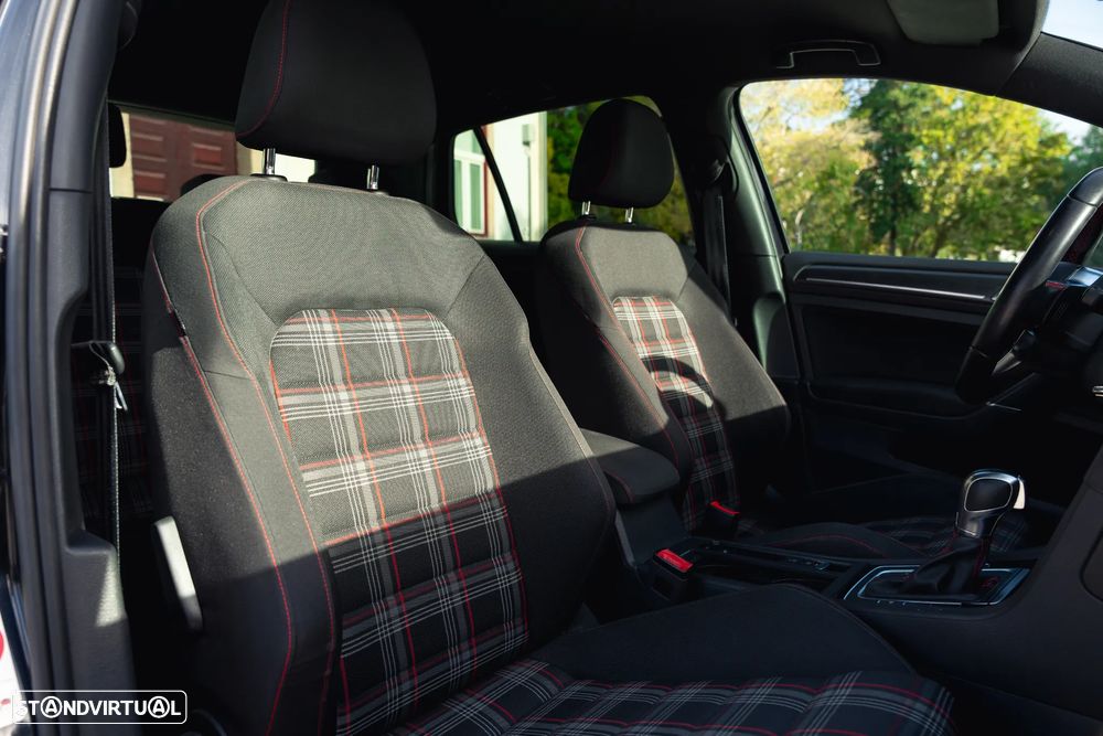 VW Golf 2.0 TSI GTI DSG Performance - 20