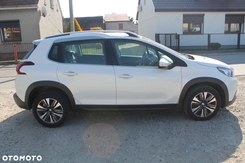 Peugeot 2008 PureTech 110 GPF Stop&Start EAT6 Style - 4