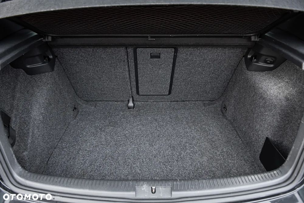 Volkswagen Golf 2.0 GTI - 28