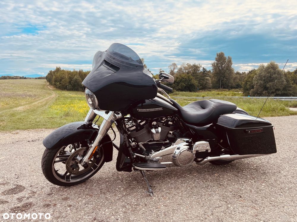 Harley-Davidson Touring Street Glide - 4