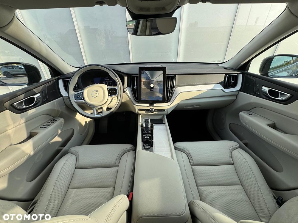 Volvo XC 60 B5 B AWD Ultra Dark - 10