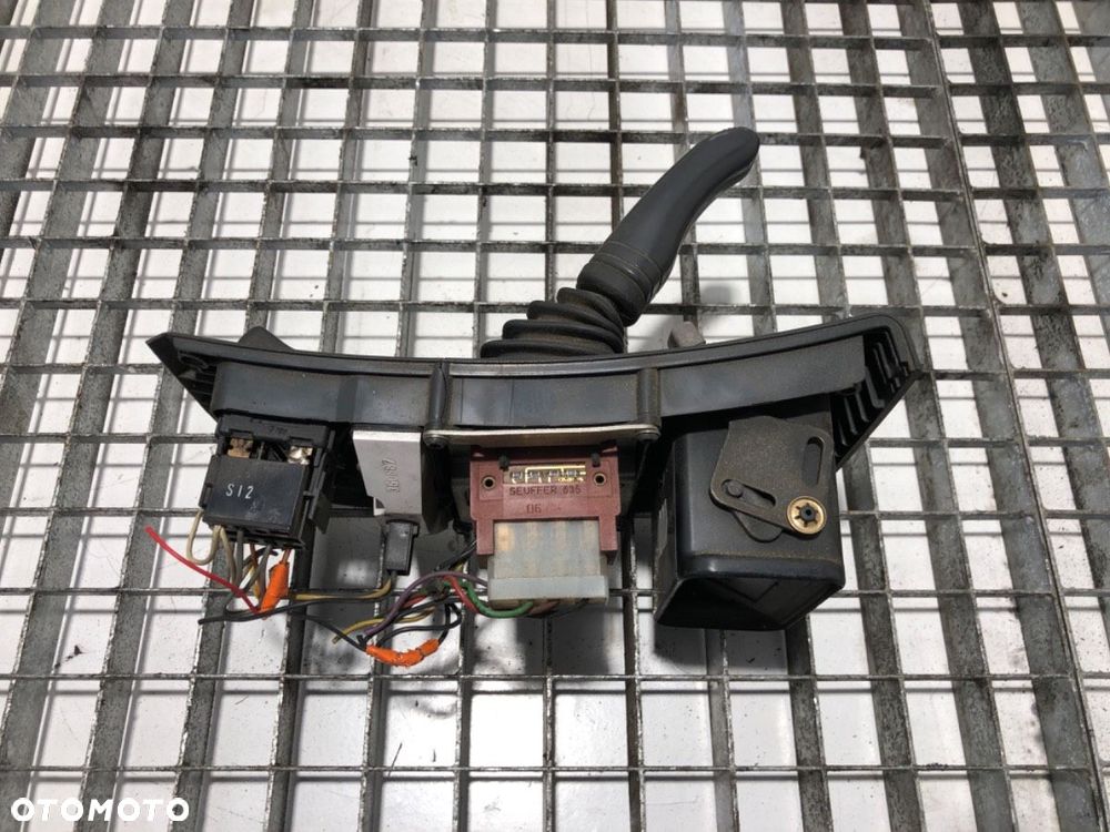 PRZEŁĄCZNIK RETARDERA  SCANIA 4 - series 1995 - 2008 114 C/330 1348070 - 2