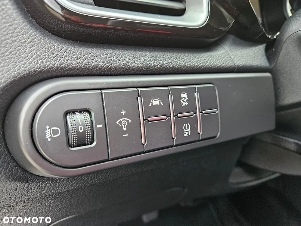 Kia XCeed - 33