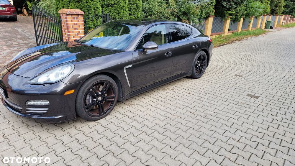 Porsche Panamera 4 - 10