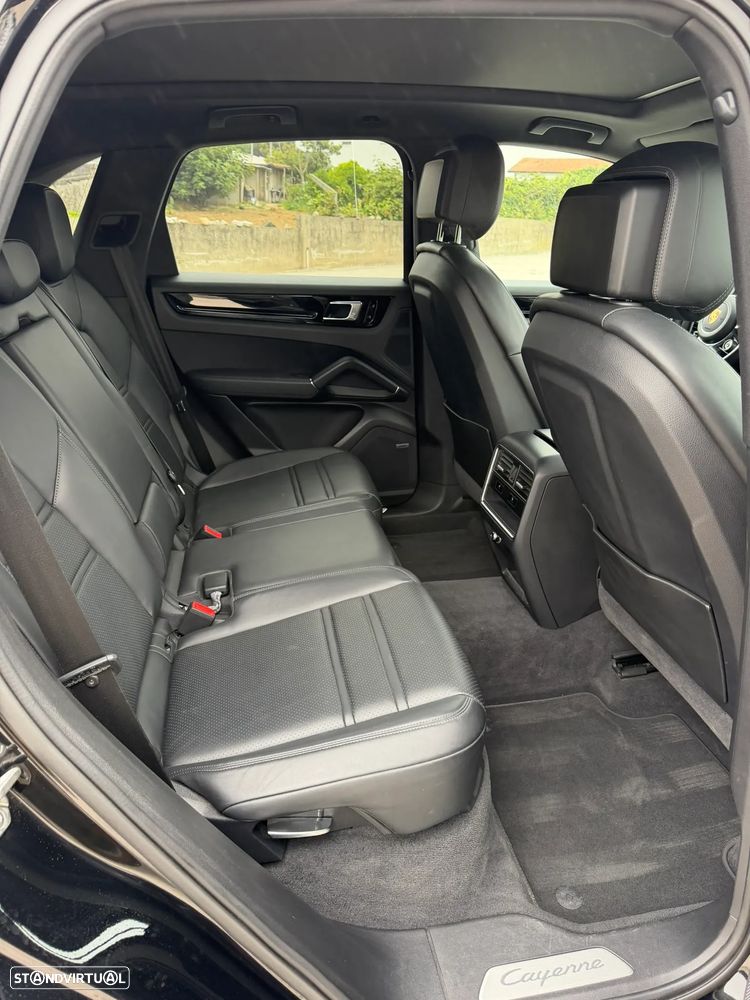Porsche Cayenne E-Hybrid Tiptronic S Platinum Edition - 16