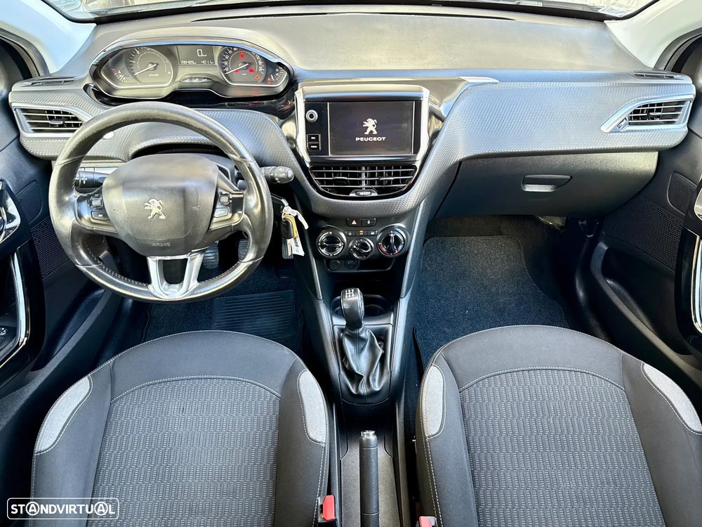 Peugeot 208 1.6 BlueHDi Style - 12