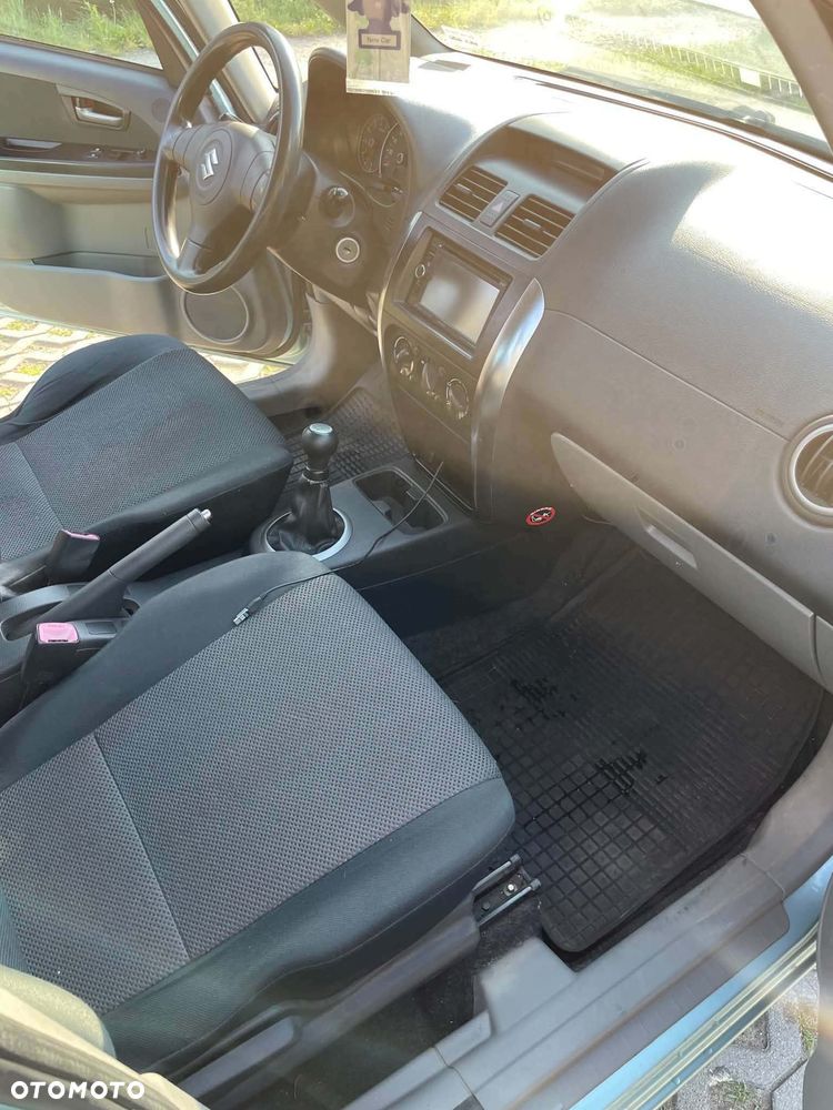 Suzuki SX4 1.5 - 17
