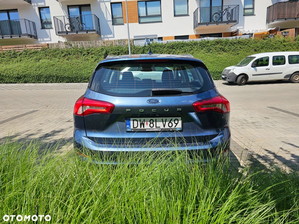 Ford Focus 1.0 EcoBoost Titanium - 5