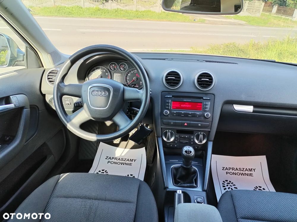 Audi A3 Sportback 1.6 Ambiente - 18