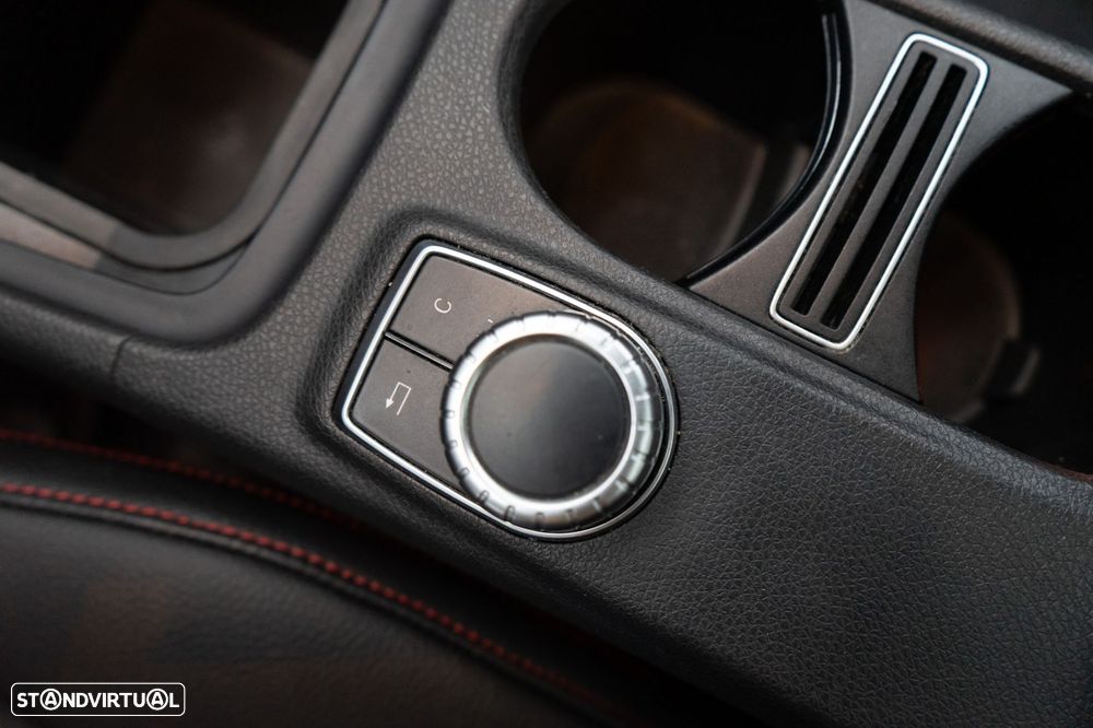 Mercedes-Benz GLA 220 d AMG Line - 29