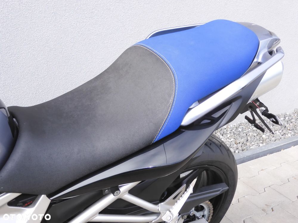 Yamaha FZ6 - 26