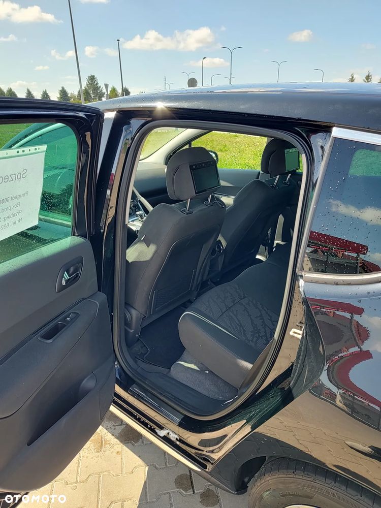 Peugeot 3008 Hybrid4 - 8