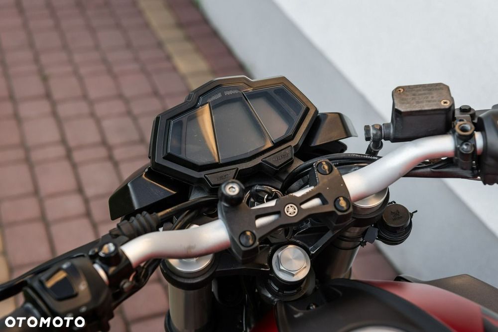 Yamaha MT - 9