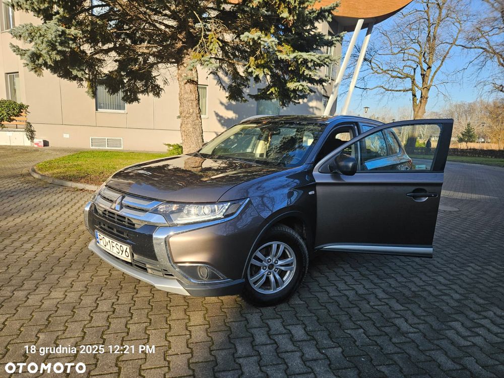 Mitsubishi Outlander 2.0 City Style 2WD - 2