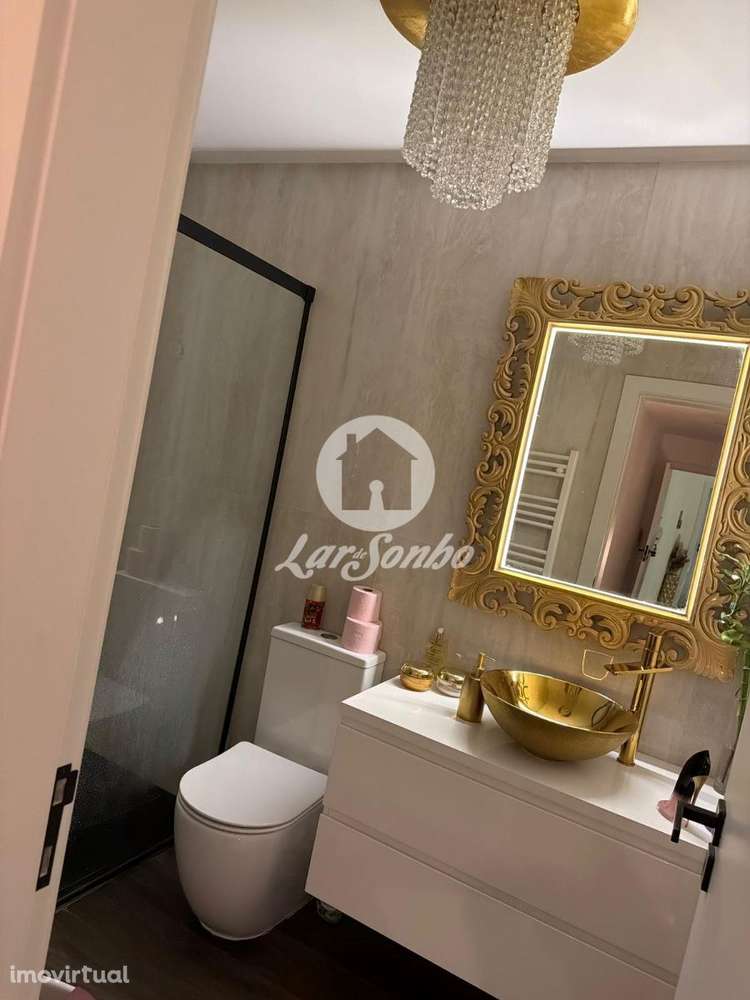 Apartamento T3 localizado em Montes Burgos - Grande imagem: 3/6