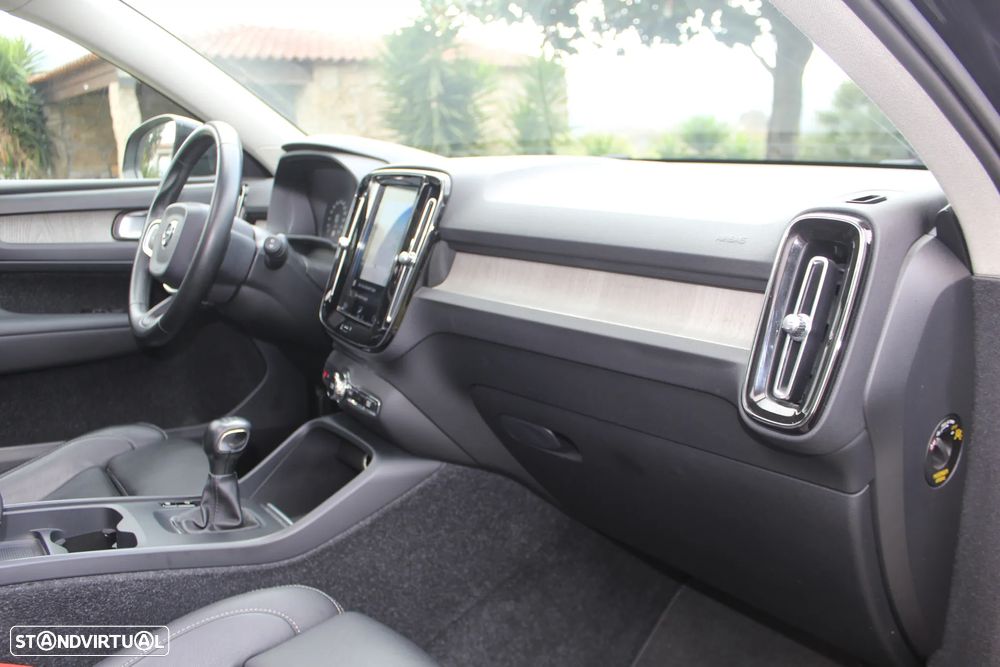 Volvo XC 40 2.0 D3 Inscription - 26