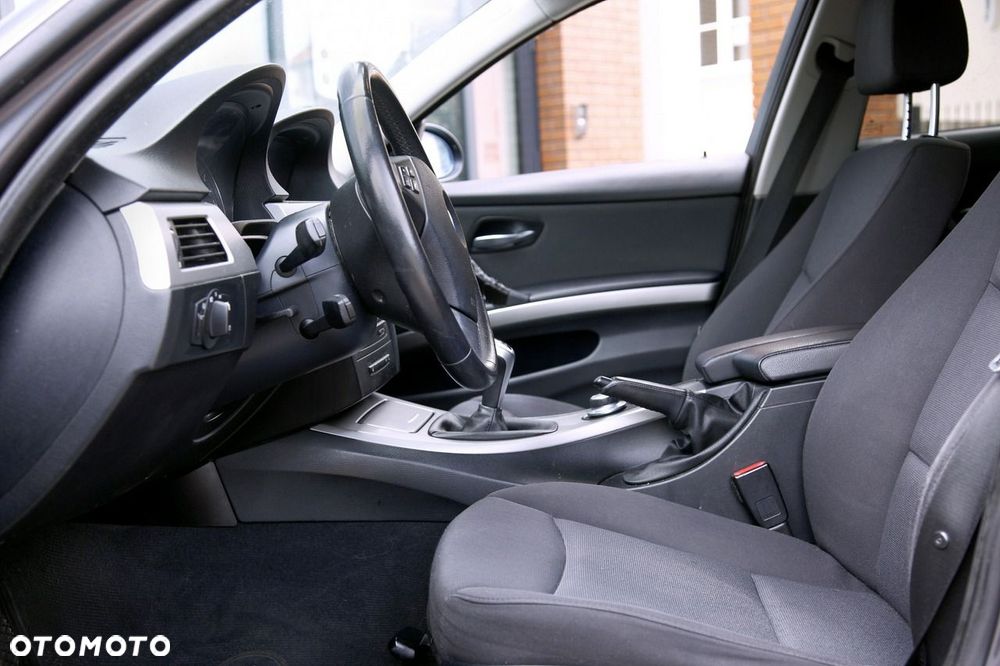 BMW Seria 3 - 10