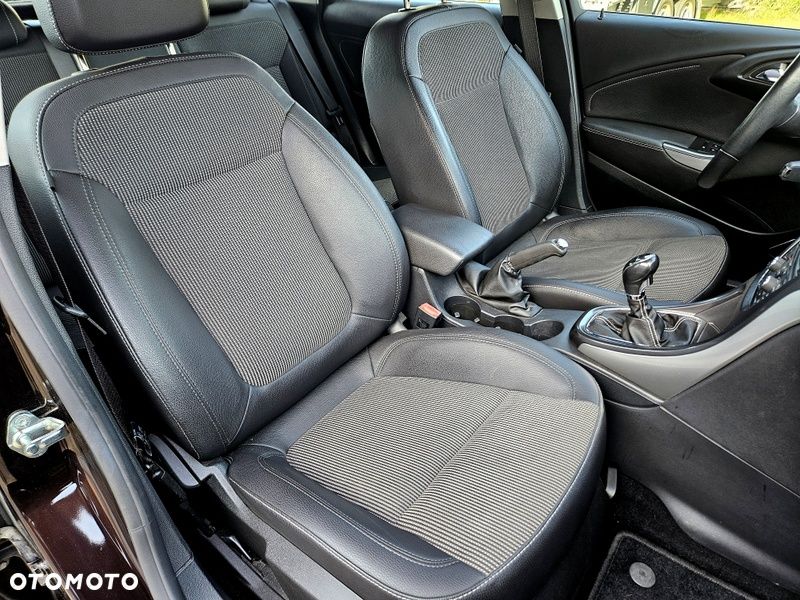 Opel Astra 1.4 T Cosmo - 21