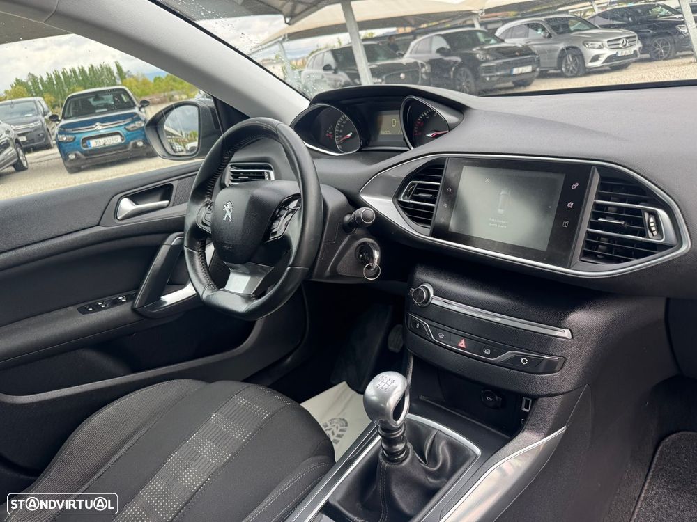 Peugeot 308 1.6 e-HDi Allure - 9