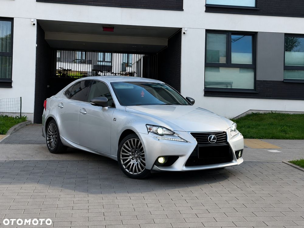 Lexus IS - 3