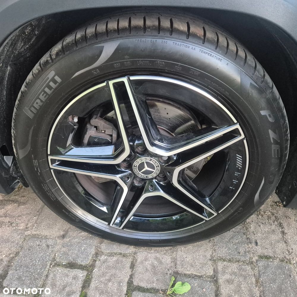 Mercedes-Benz GLA 180 d 8G-DCT AMG Line - 10
