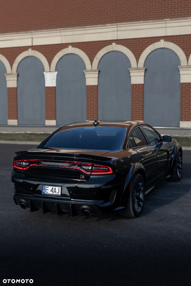 Dodge Charger 6.4 Scat Pack - 10