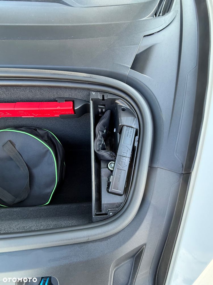 Porsche Taycan 4S Performance Plus - 18