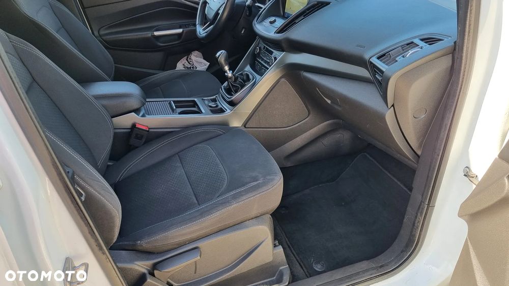 Ford Kuga 2.0 TDCi 2x4 Cool & Connect - 12