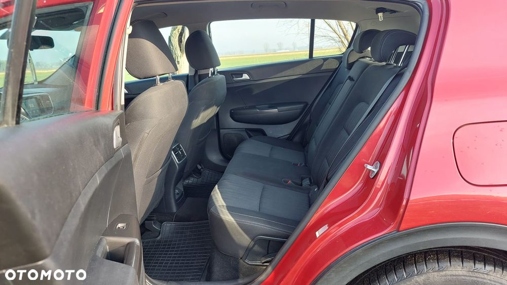 Kia Sportage 1.6 GDI 2WD Attract - 19