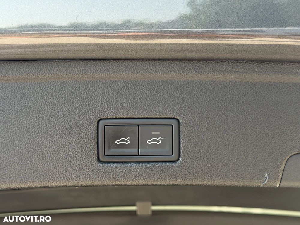 Volkswagen Touareg V6 TDI R-Style - 31