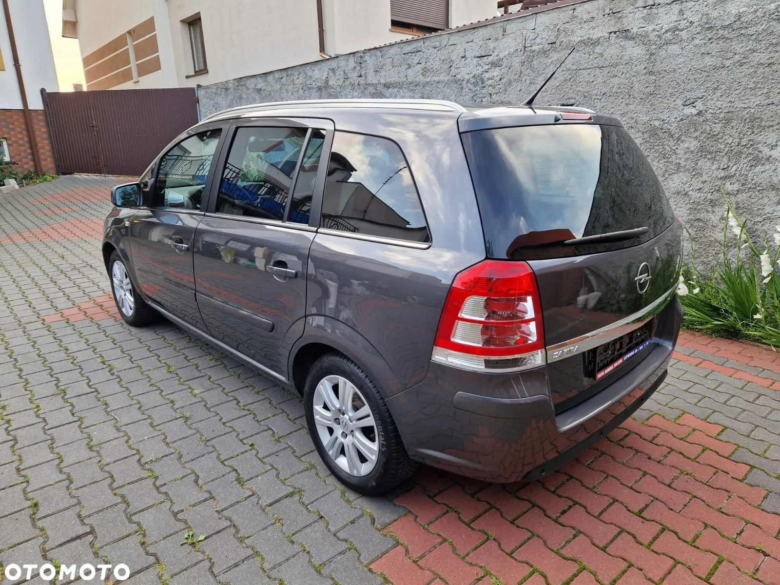 Opel Zafira 1.8 Cosmo EasyTronic - 6