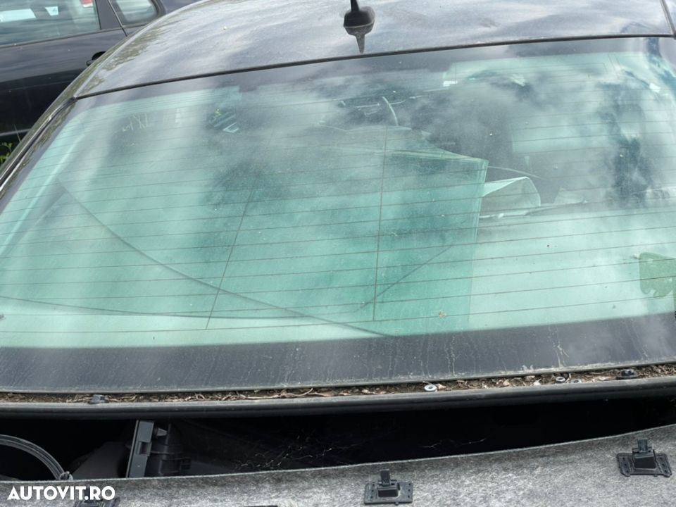 vând usa STG fata  aripa Dr .geam .mâner broasca macara plafon airbag cortina modul luneta audi A4 B8 2.7 TDI - 20