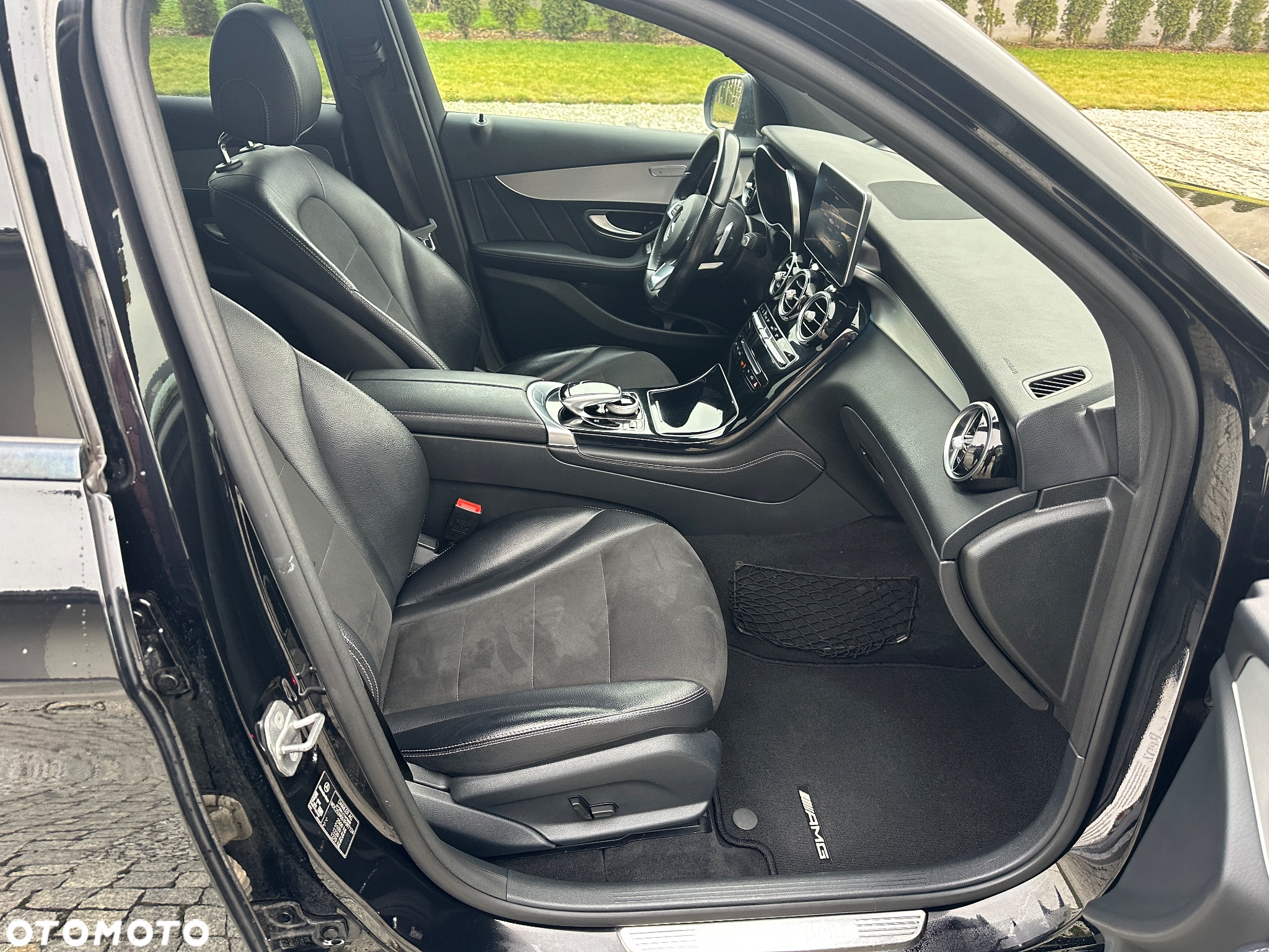 Mercedes-Benz GLC - 35