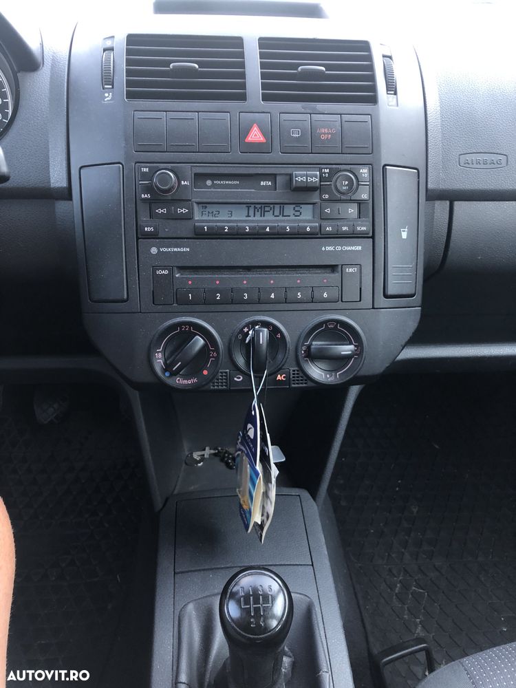 Volkswagen Polo 1.2 Cricket - 11