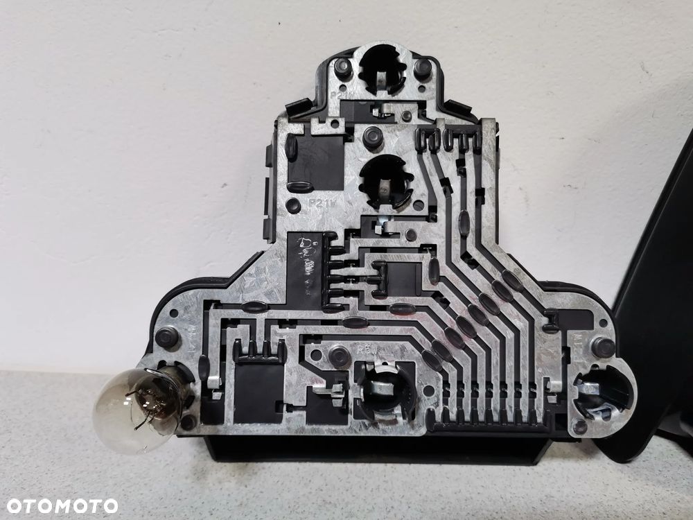 Lampa Tył Tylna LEWA VOLKSWAGEN GOLF III 3 H/B 3d 5d 92-98 HELLA - 13