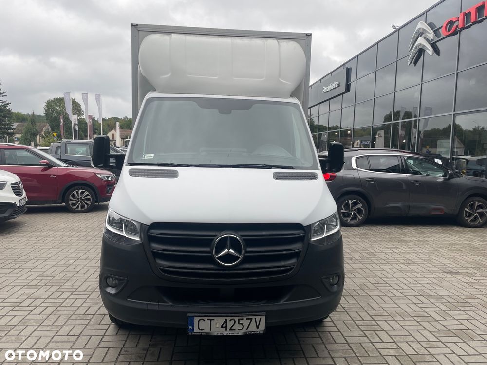 Mercedes-Benz Sprinter - 2