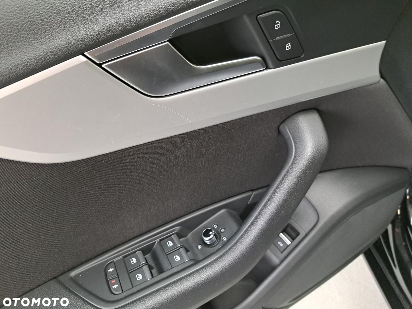 Audi A4 2.0 TDI S tronic - 31