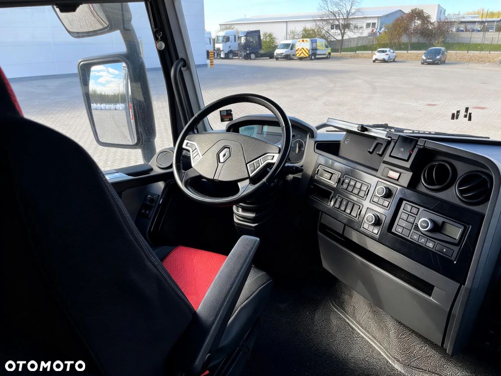 Renault T480 - 24