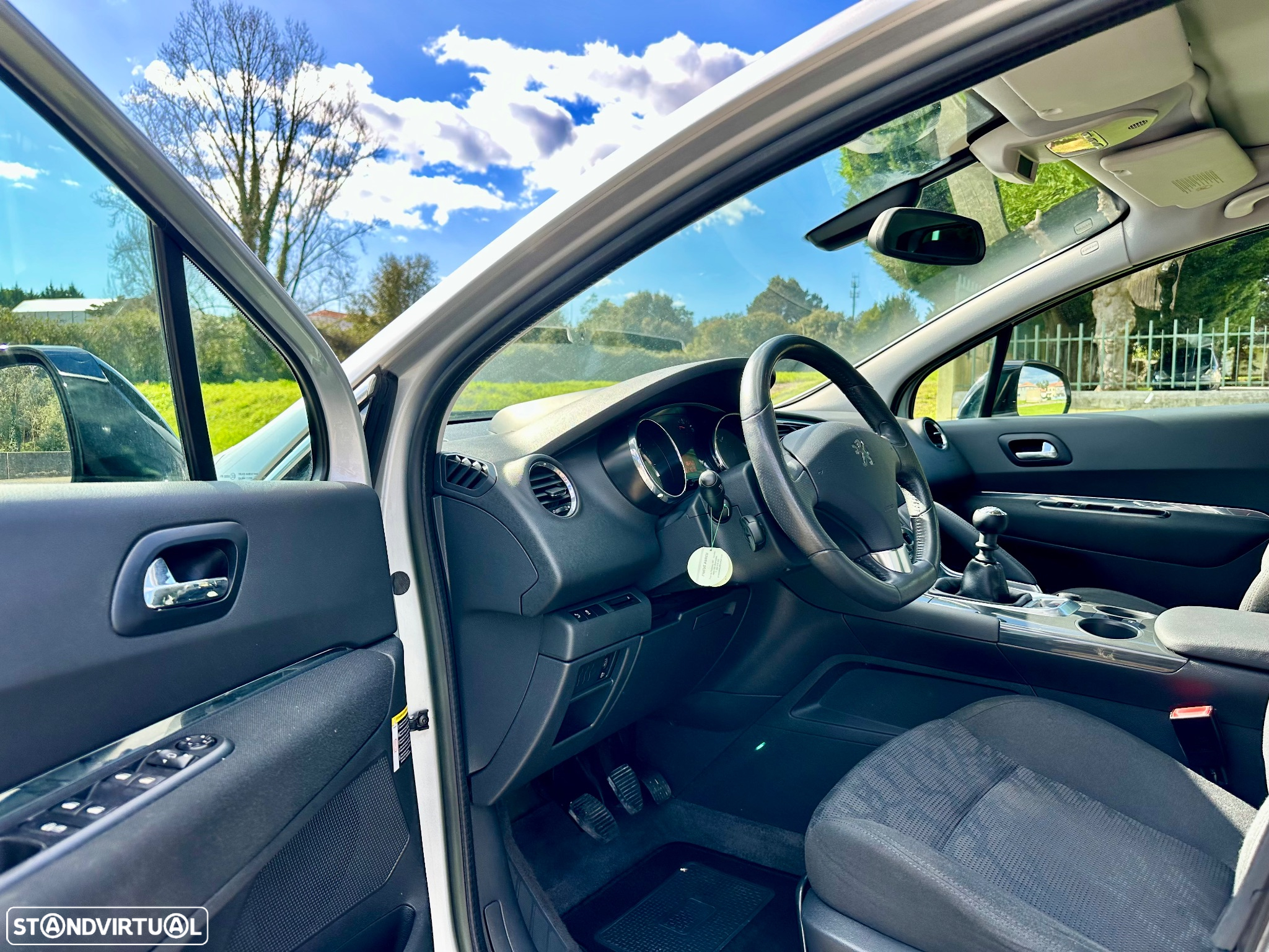 Peugeot 3008 1.6 HDi Allure - 17