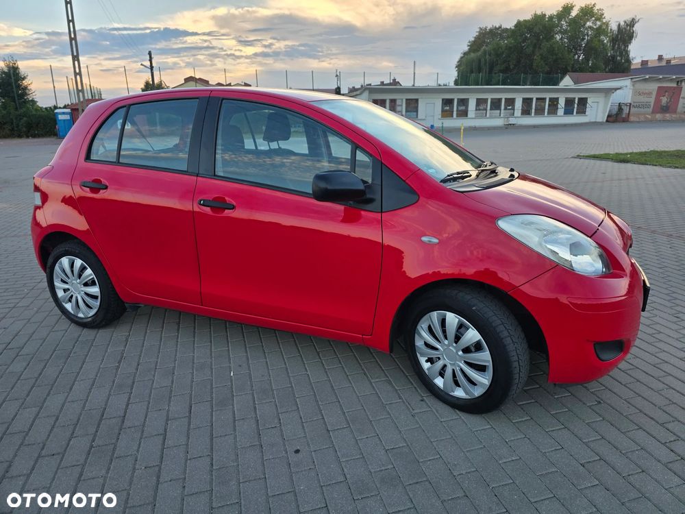 Toyota Yaris - 11