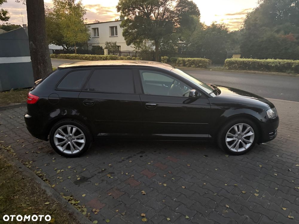 Audi A3 Sportback - 8