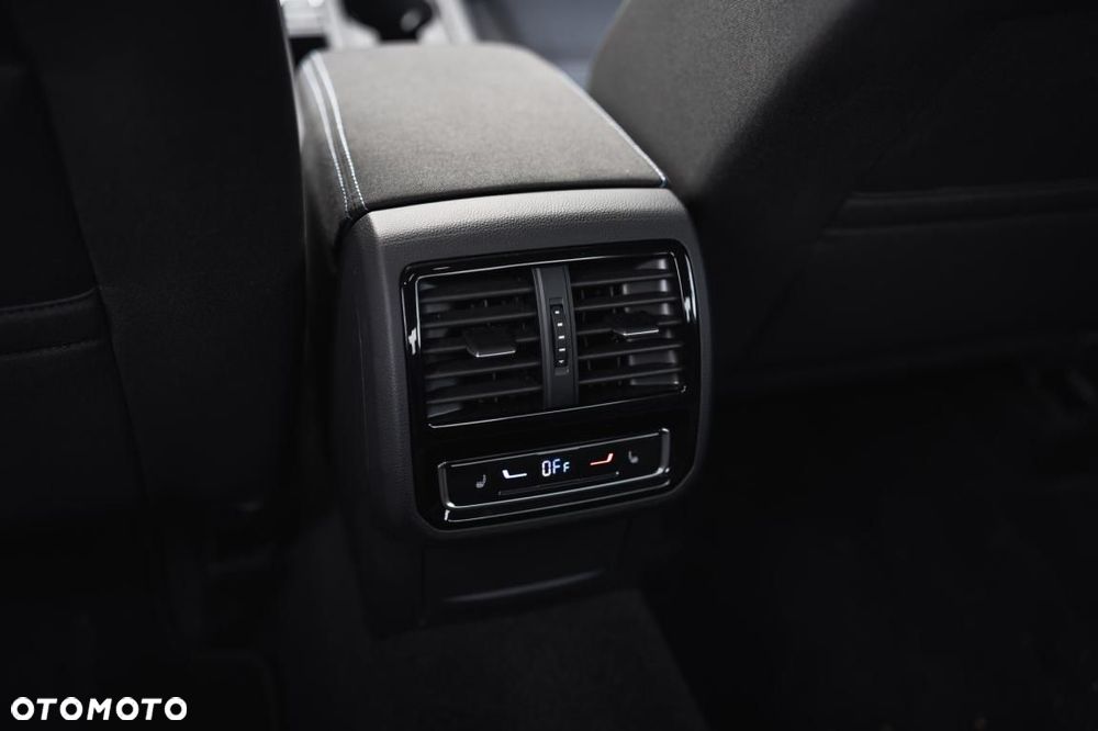 Volkswagen Passat - 26