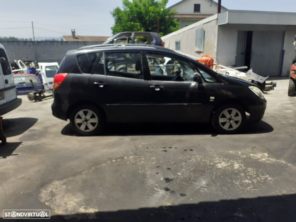 Toyota Corolla Verso para peças ano de 2006 - 4