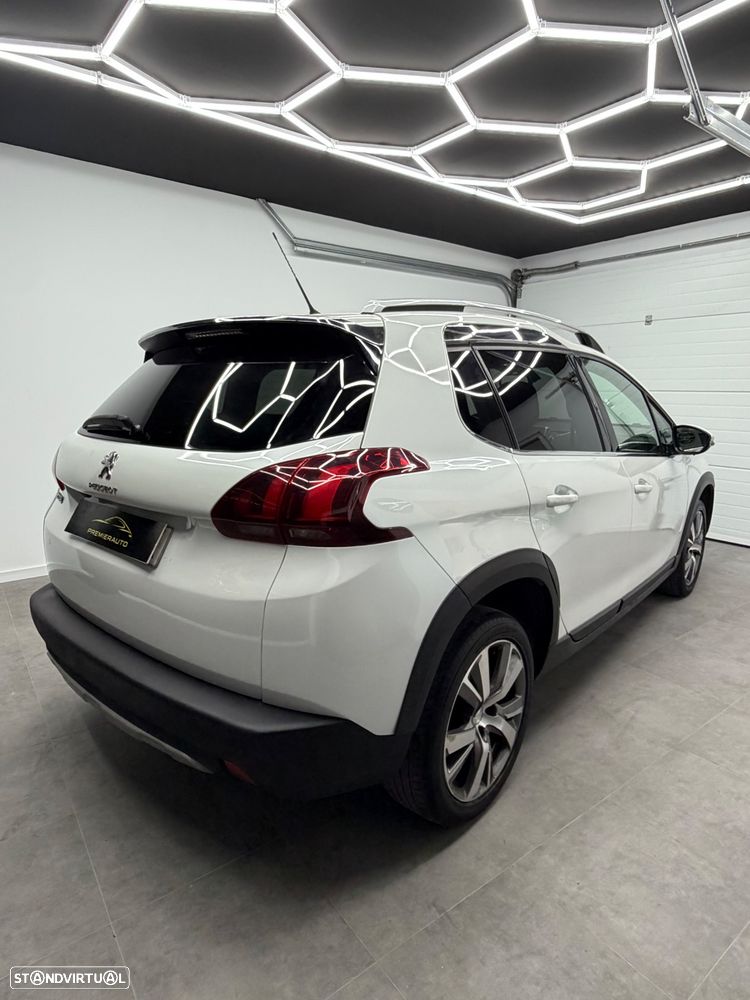 Peugeot 2008 1.2 PureTech Allure - 8