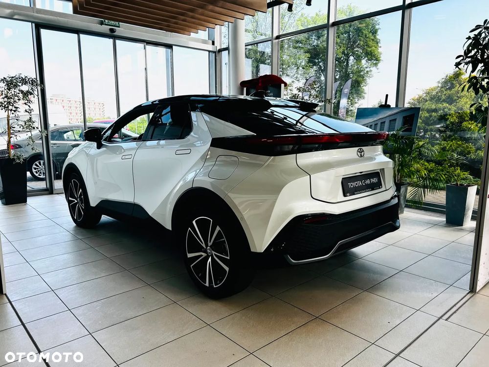 Toyota C-HR 2.0 PHEV Dynamic Force Executive - 13