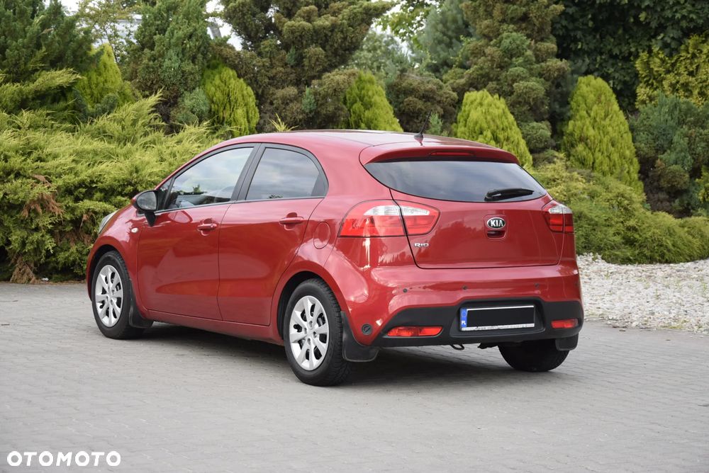 Kia Rio - 24