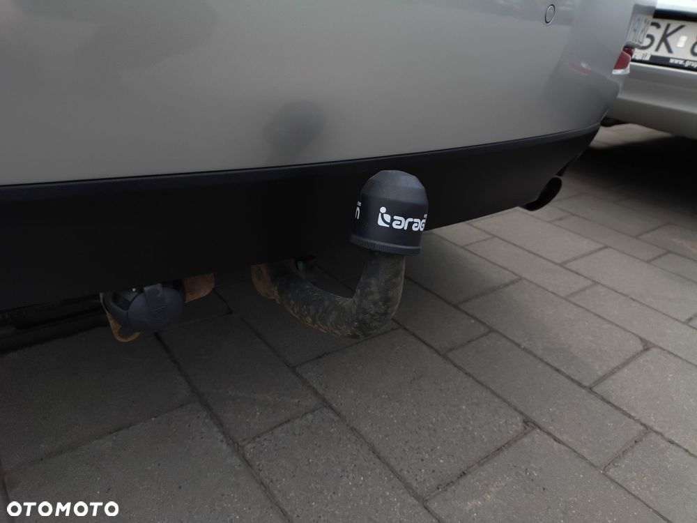 Renault Latitude 2.0 Expression Etanol - 26