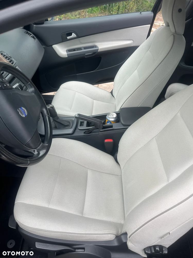Volvo C30 D2 - 10
