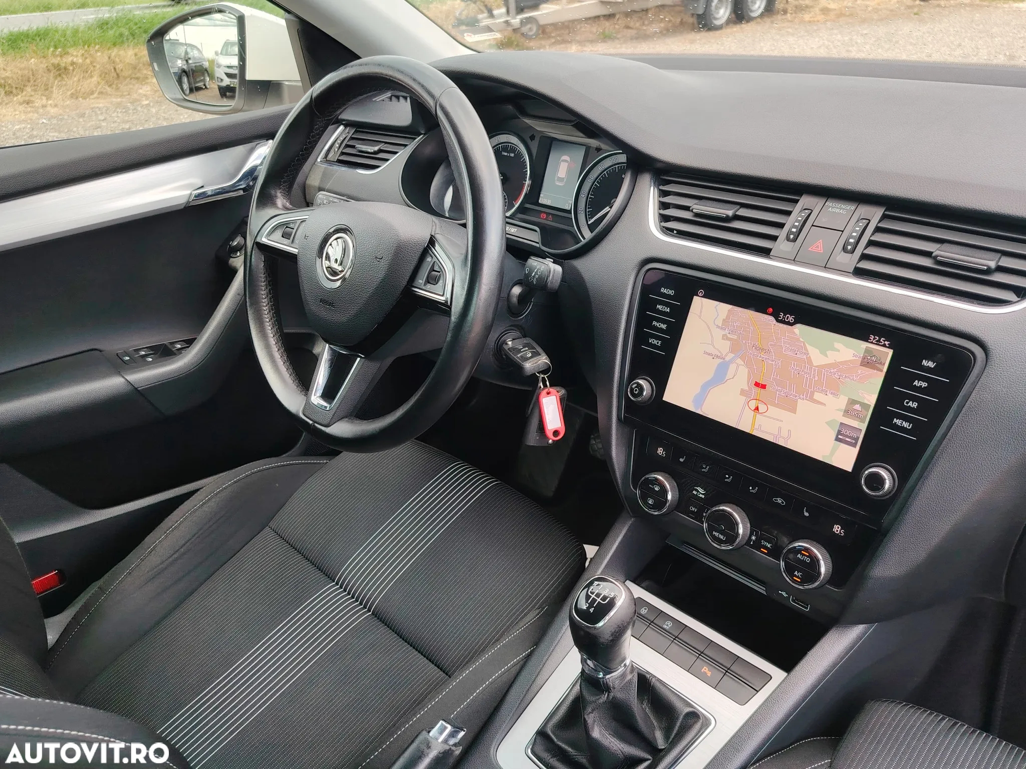 Skoda Octavia Combi 1.6 TDI Sport Edition - 13
